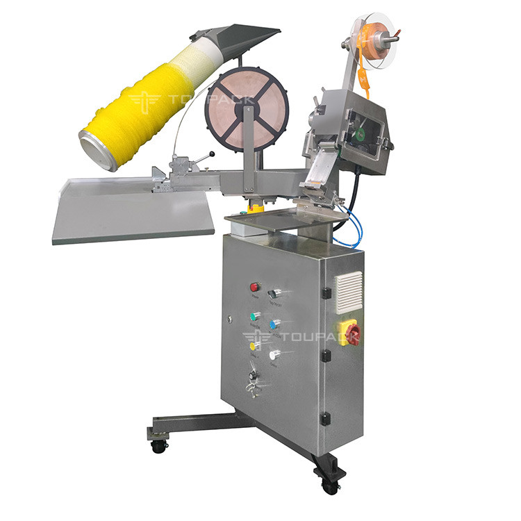 Macchina di imballaggio semiautomatica a maglia per la confezione di sacchetti per la confezione di cipolle di patate arancioni e arachidi