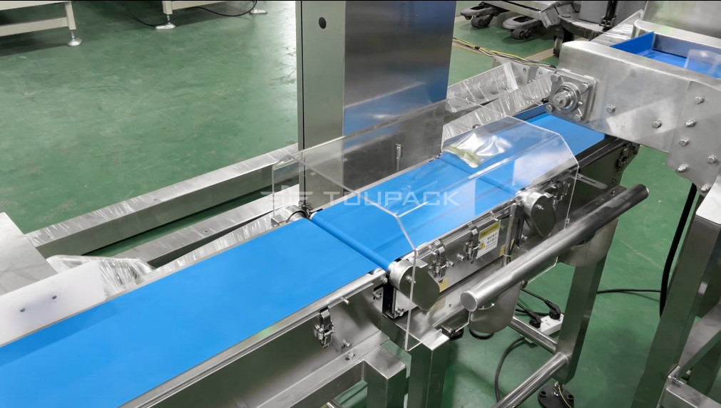 Macchine di confezionamento di caramelle gommose completamente automatiche, gomma morbida, marmellata, frutta, masticazione di dolci, VFFS, macchina di confezionamento con sigillo posteriore