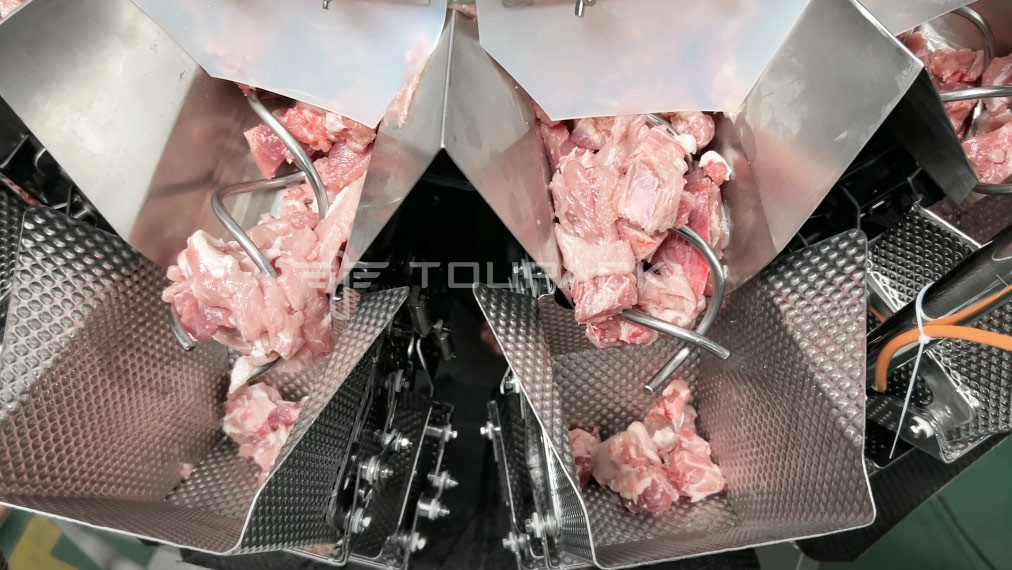 Carne congelata fresca carne di maiale cruda pezzi di carne di maiale costole pesatrice multi-testa con alimentazione a vite