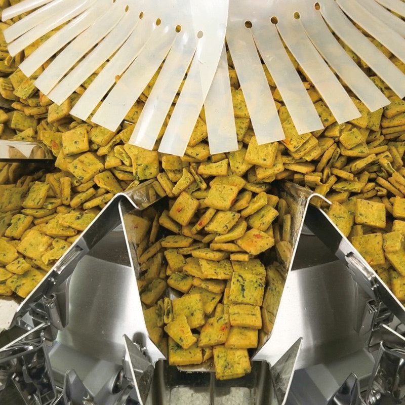 Macchina automatica di confezionamento degli snack Macchine di confezionamento automatiche degli snack Macchine di confezionamento verticale per snack