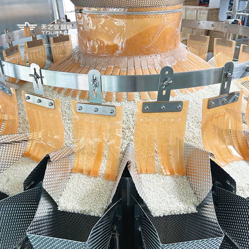 Pesatura verticale automatica con sacchetto di riempimento di sacchetto di snack, chicchi di caffè, chicchi di cane, cibo per cani, riso, arachidi, granuli di frutta secca