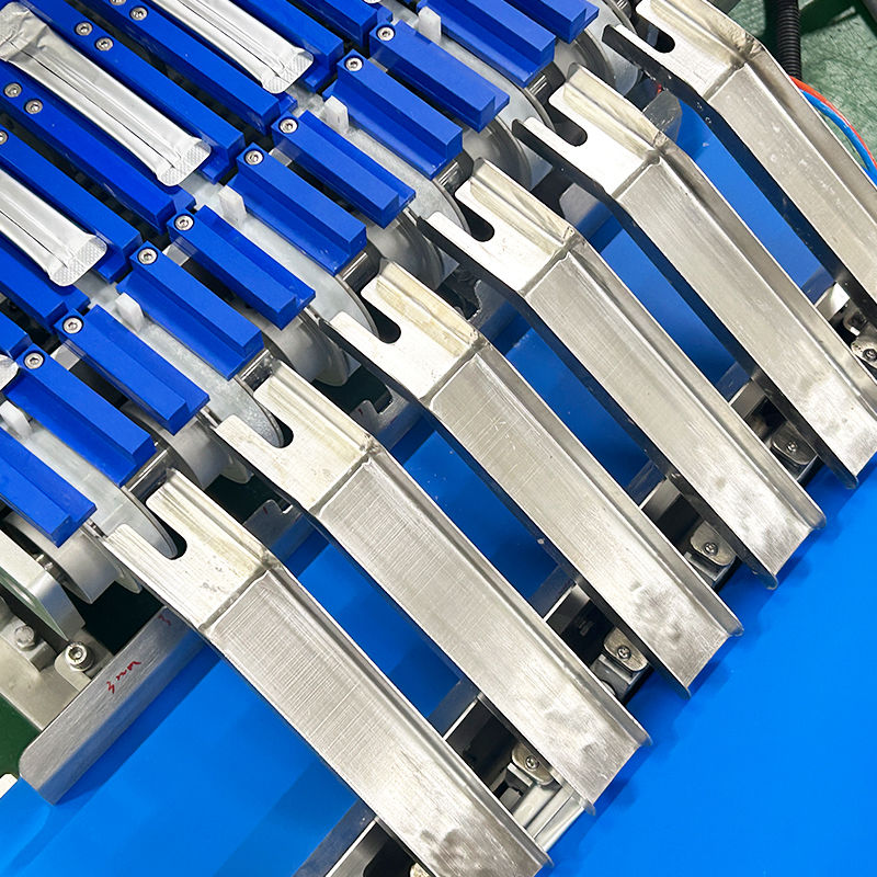 Macchina di imballaggio automatico a più corsie per colori alimentari e bevande in polvere 1g-30g