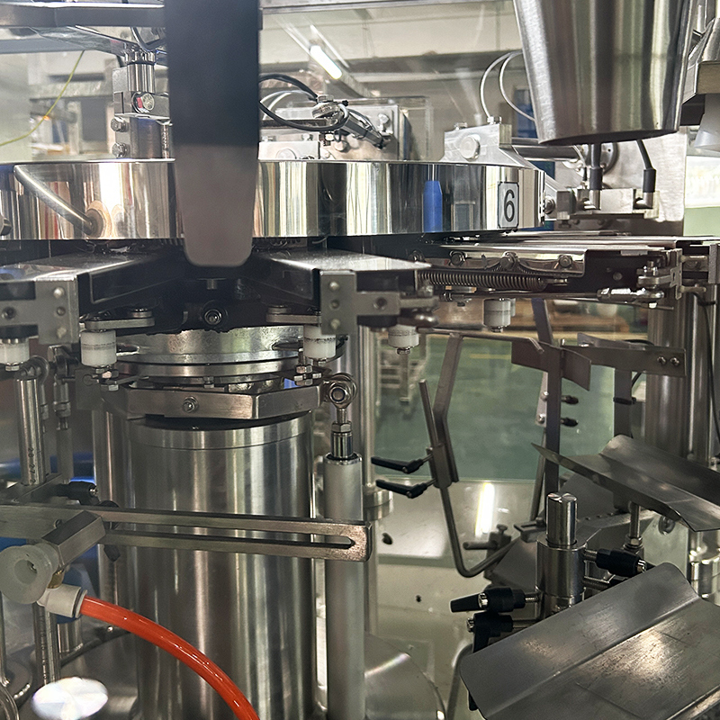 Macchine di imballaggio per pesatrici multi-testa a vite di materiale viscoso automatico