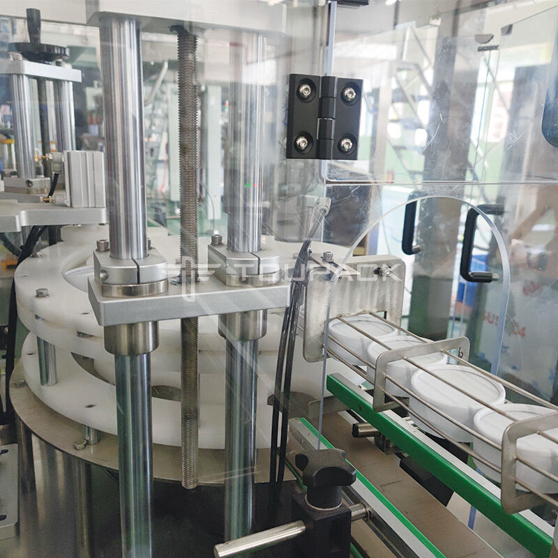 Linea di confezionamento per macchina per l'imballaggio di granuli di prugne secche ad alta precisione in bottiglie di plastica per caramelle, popcorn, snack, barattoli e lattine