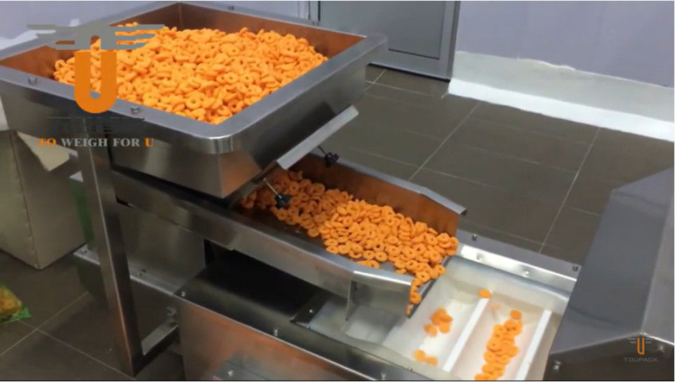 macchina imballatrice di 120bag/Min High Accuracy Multihead Weigher per i cerchi della cipolla e del formaggio